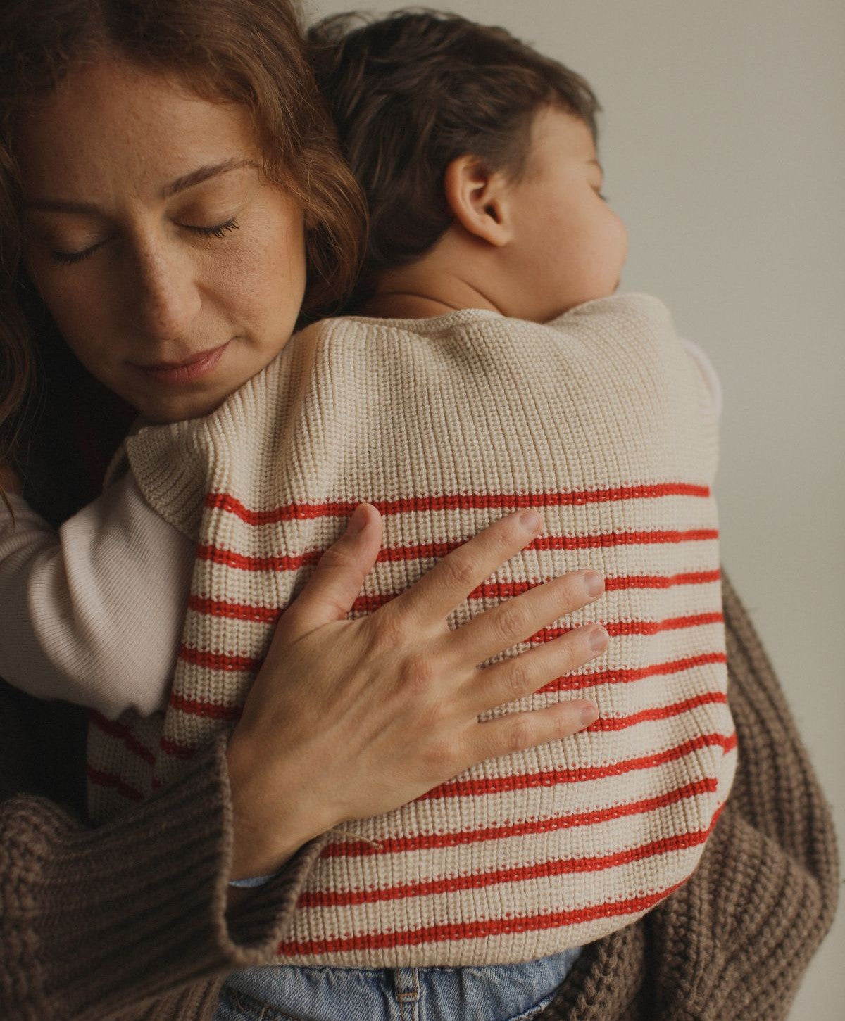 Gilet harvey bébé crème rouge