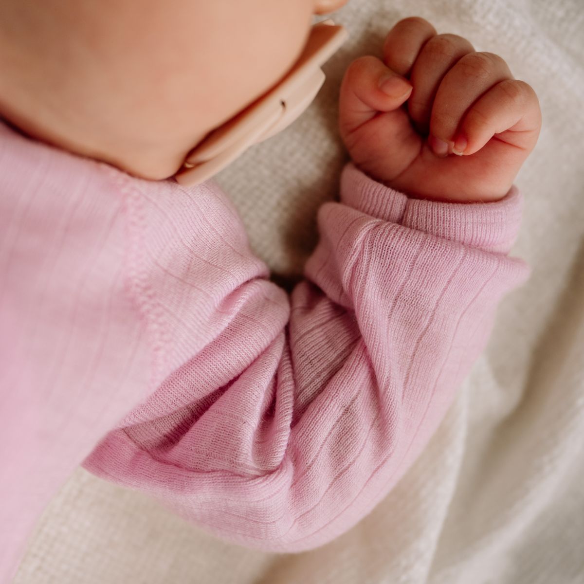 Wikkelromper merino wol rose - Charly's