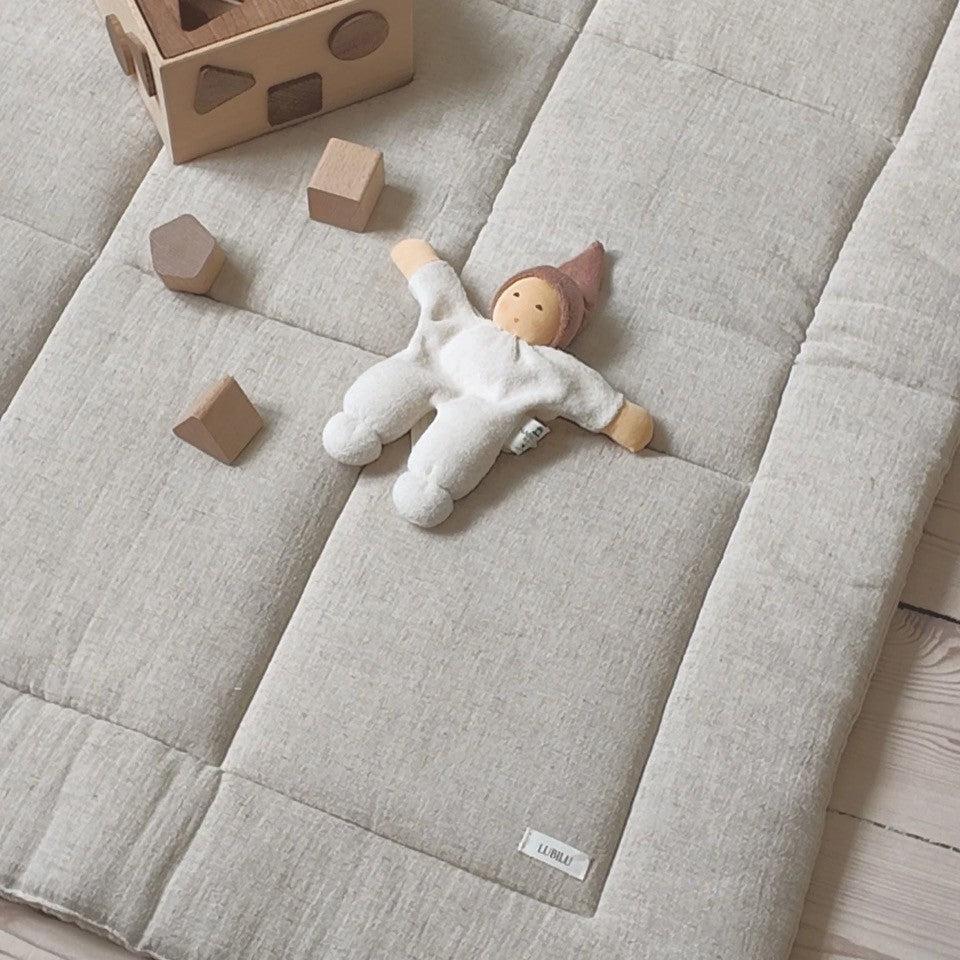 Tapis de jeu en lin beige